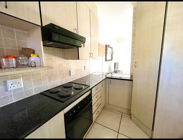 2 BEDROOM TOWNHOUSE FOR SALE IN CHANCLIFF RIDGE